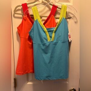 Lot of 2- Wilson Women’s Sz M Tennis Athletic V-Neck Tank & Self Bra Pullover